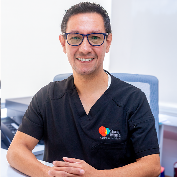 Dr. Walter Roberto Molina Chang